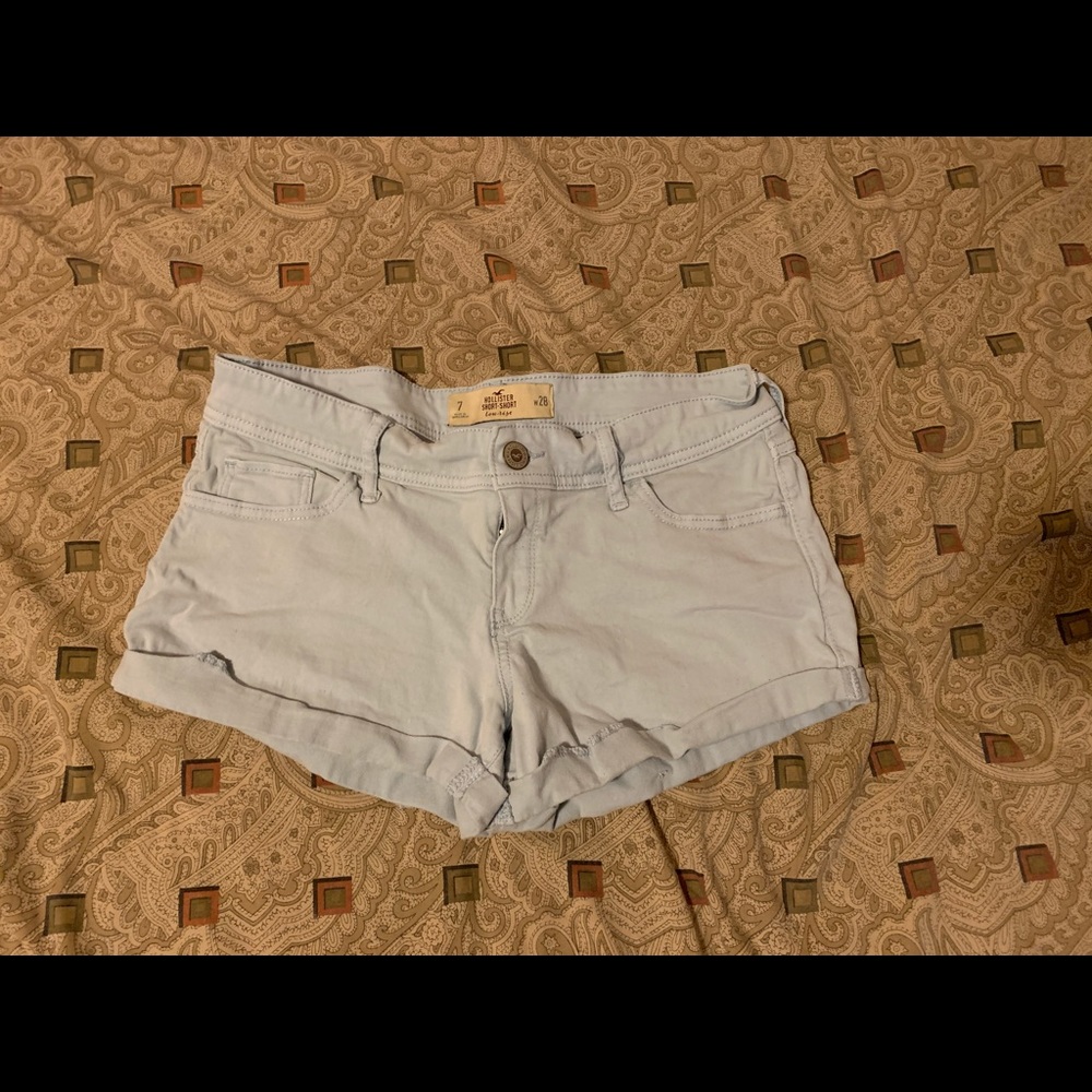 Light Blue Hollister Shorts: 7 w28
